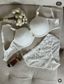 Luxury Lace Lingerie Set – 2-Piece Bra & Panty